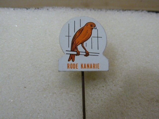Vintage Rode Kanarie Speldje - Dier of Natuur, Verzamelen, Ophalen of Verzenden, Gebruikt, Dier of Natuur, Speldje of Pin