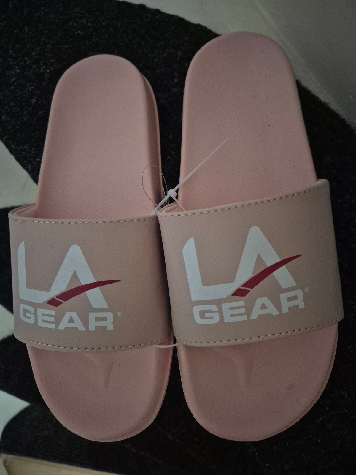 LA Gear slippers - Roze - Maat 41, Kleding | Dames, Ophalen of Verzenden