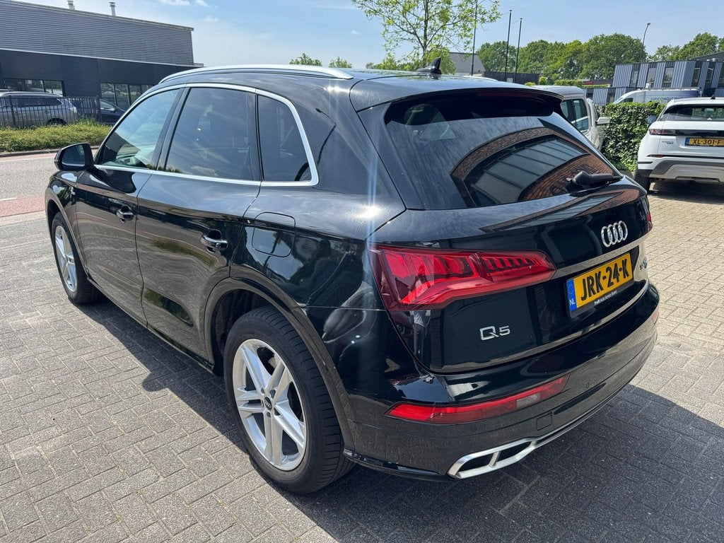 Audi Q5 55 TFSI e quattro Competition ACC CAMERA CARPLAY LEE, Automaat, Euro 6, 4 cilinders, Zwart
