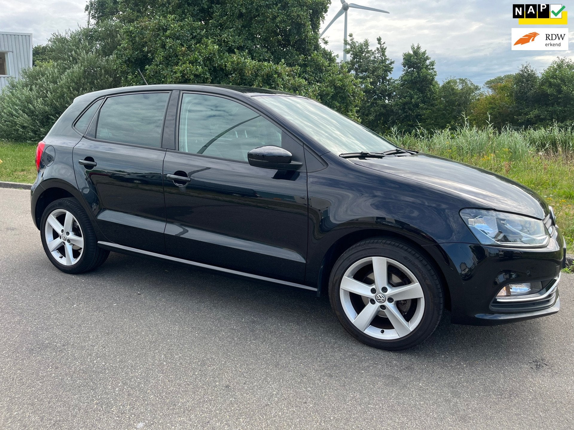 Volkswagen Polo 1.2 TSI Highline BJ 2014 CLIMA / AIRCO APK G, 4 cilinders, Zwart, Origineel Nederlands, Bedrijf