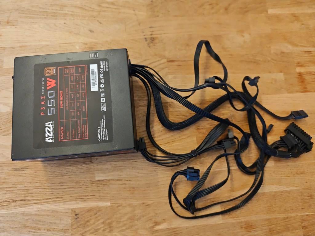 AZZA psaz 550w ATX z.g.a.n., Ophalen of Verzenden, Zo goed als nieuw