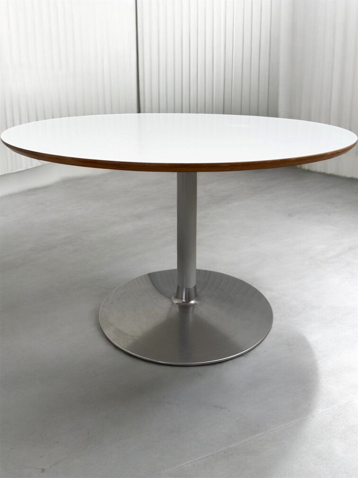 Artifort circle tafel Pierre Paulin, Ophalen of Verzenden, Gebruikt, Rond, 100 tot 150 cm