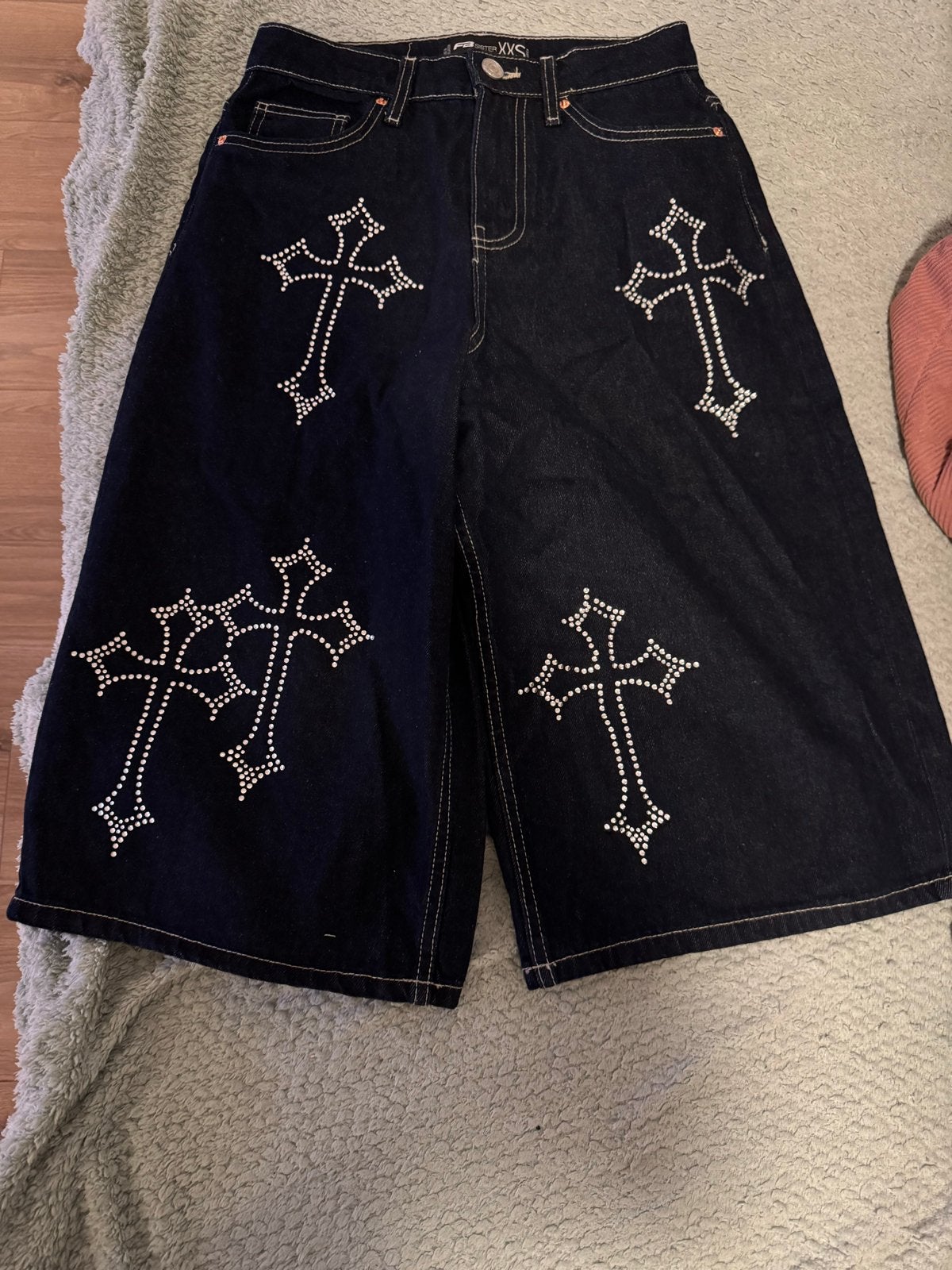 Donkerblauwe denim shorts met kruisdetails, Kort, Blauw, Ophalen of Verzenden, Zo goed als nieuw