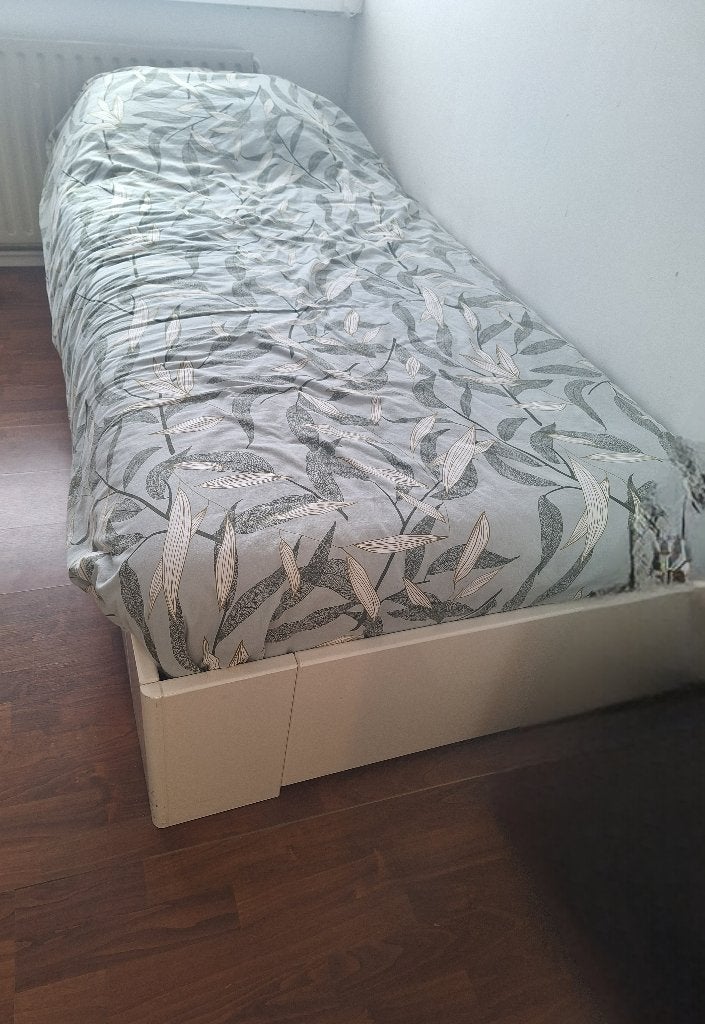 Bed met lattenbodem en evt matras, Ophalen, Gebruikt, 90 cm, Eenpersoons