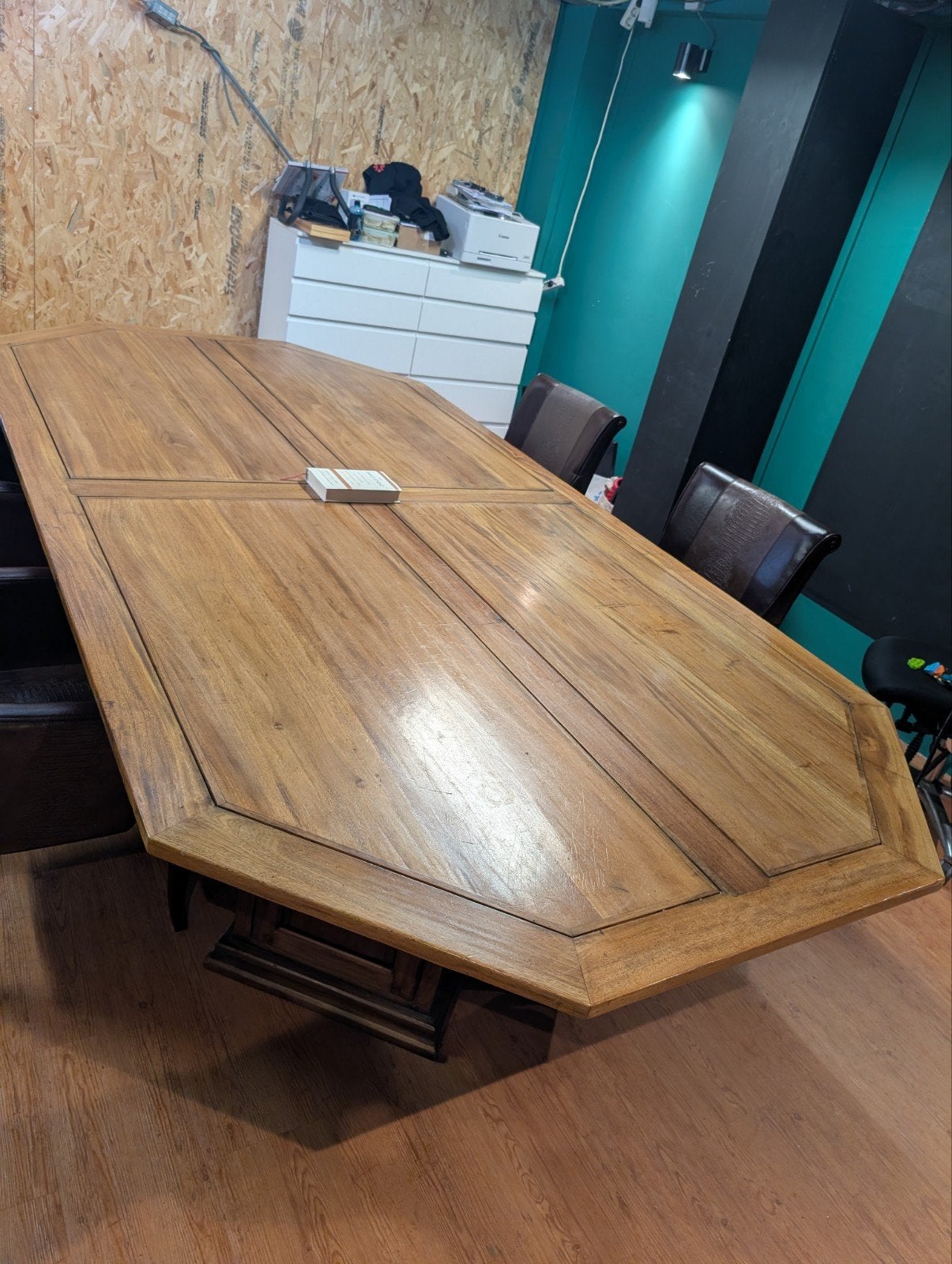 Grote zware houten tafel / vergadertafel met opbergruimte, Ophalen, Gebruikt, Rechthoekig, 200 cm of meer