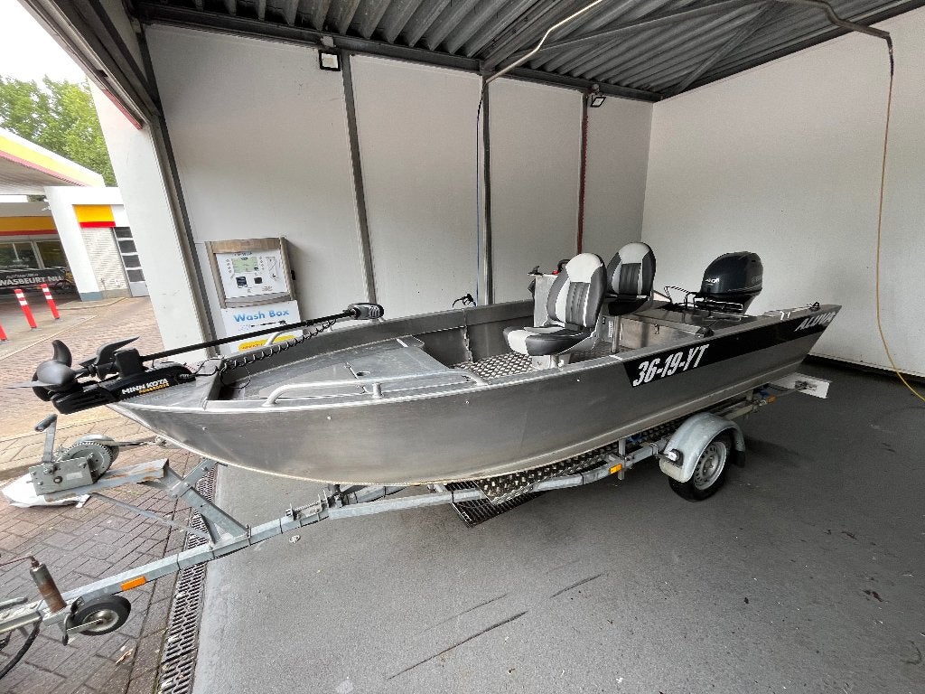 Aluminium Visboot Aluva 450, Yamaha 40 pk, kanteltrailer., Ophalen, Gebruikt, Complete set