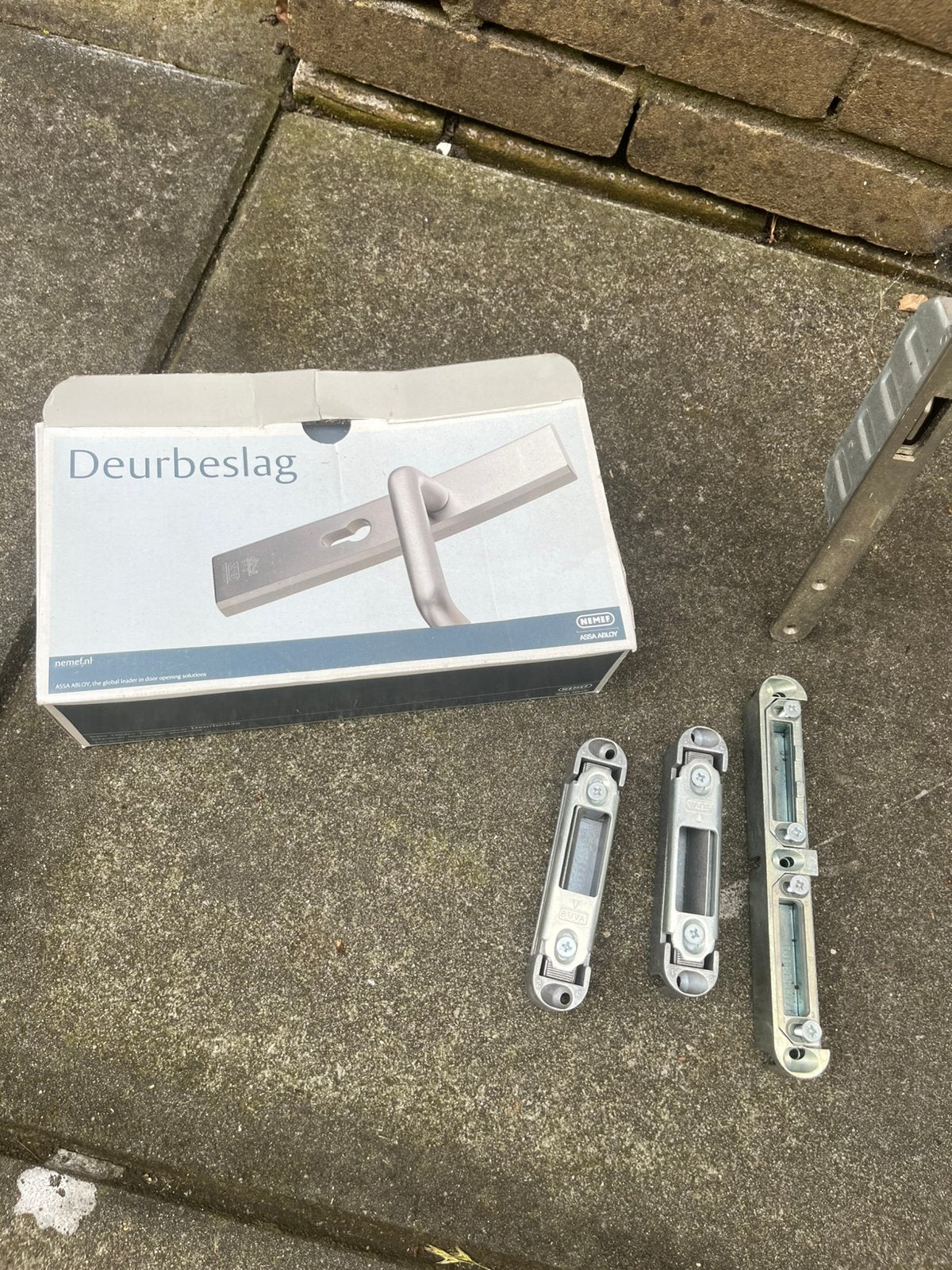 Deurbeslag NEMEF  sks*** driepuntsluiting, Doe-het-zelf en Verbouw, Hang- en Sluitwerk, Ophalen of Verzenden, Nieuw, Rvs, Klink of Kruk