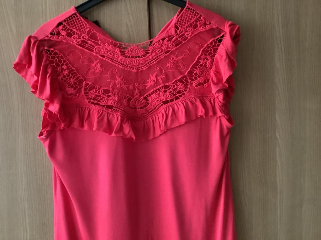 Rood.      Shirt.    mt 40//42., Maat 38/40 (M), Verzenden, Nieuw, Korte mouw