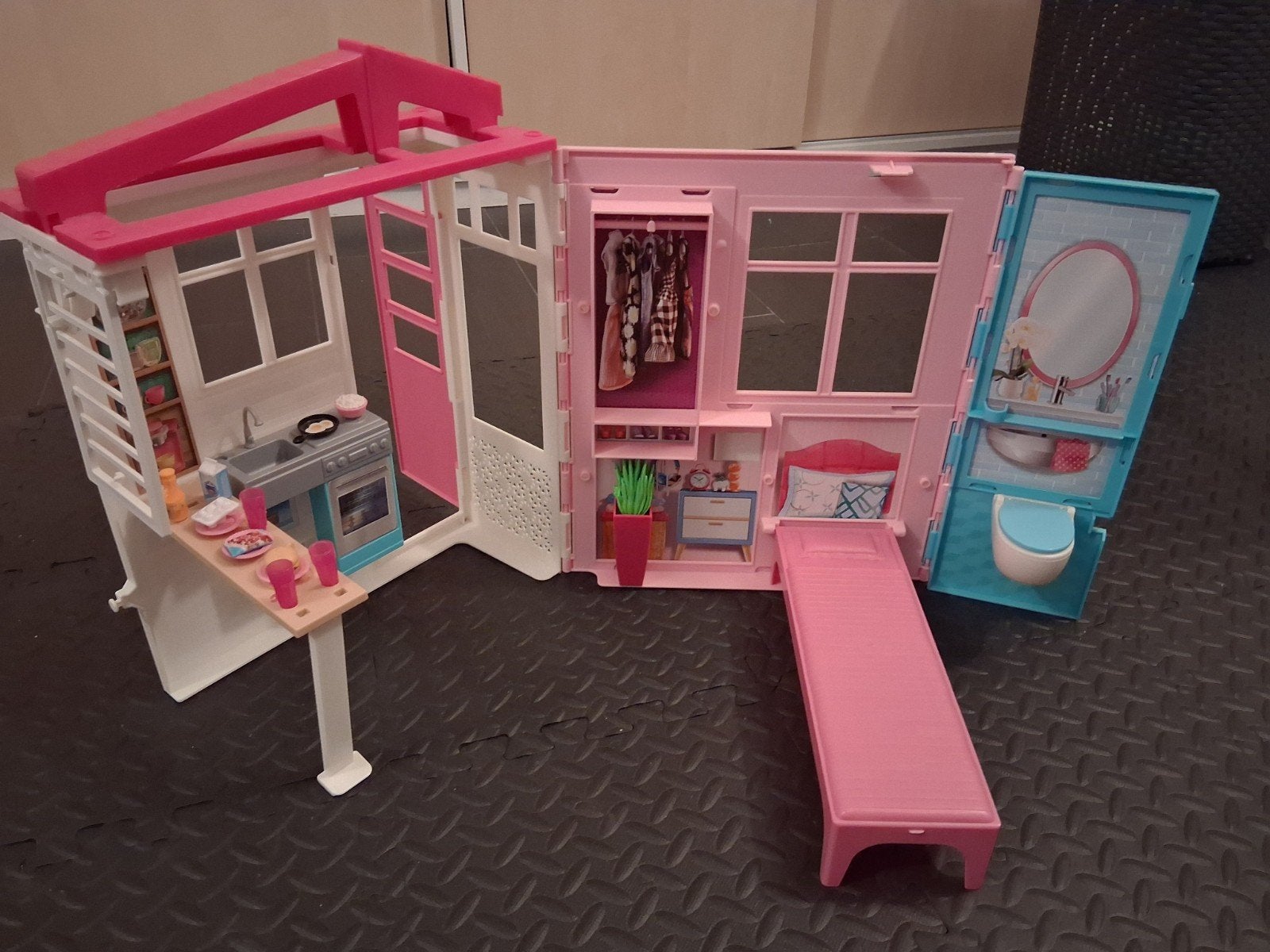 Barbie Droomhuis Draagbaar Speelhuis met Accessoires, Ophalen of Verzenden, Barbie