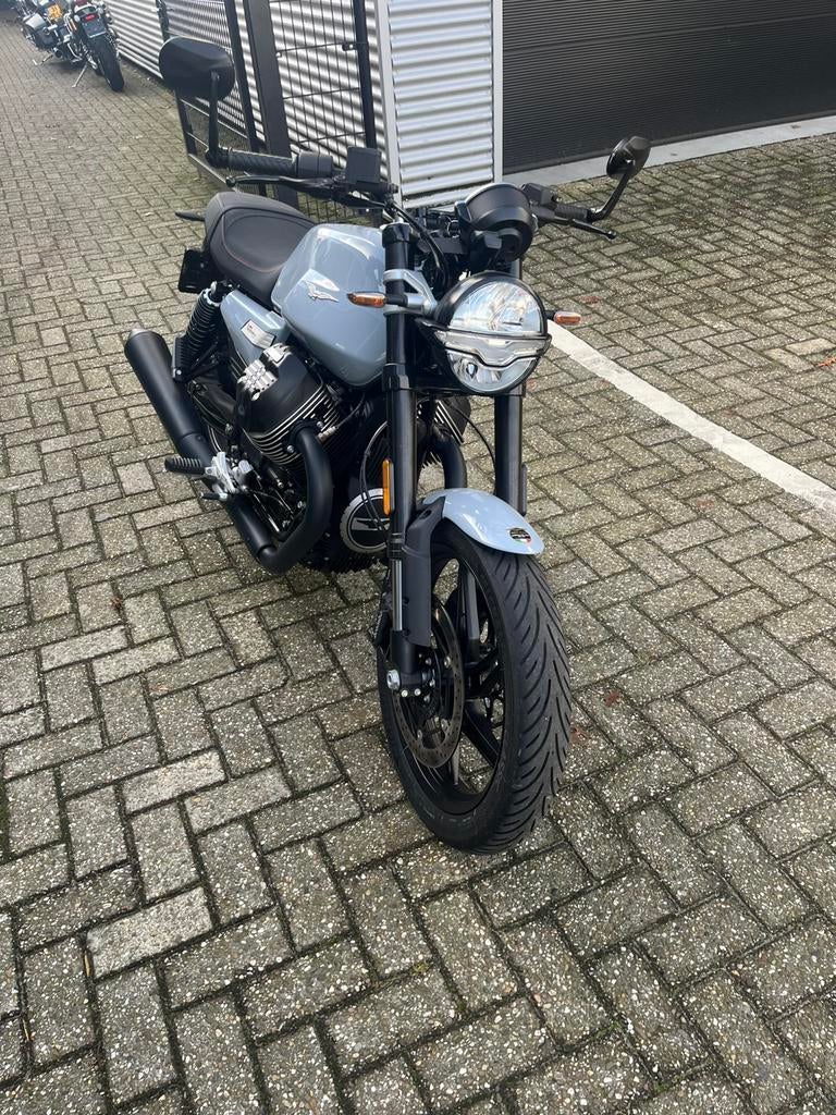 Moto guzzi /Royal Enfield GT 650 met  upgrades ’, Motoren, Motoren | Royal Enfield, Particulier, Naked bike, 2 cilinders, LED Verlichting