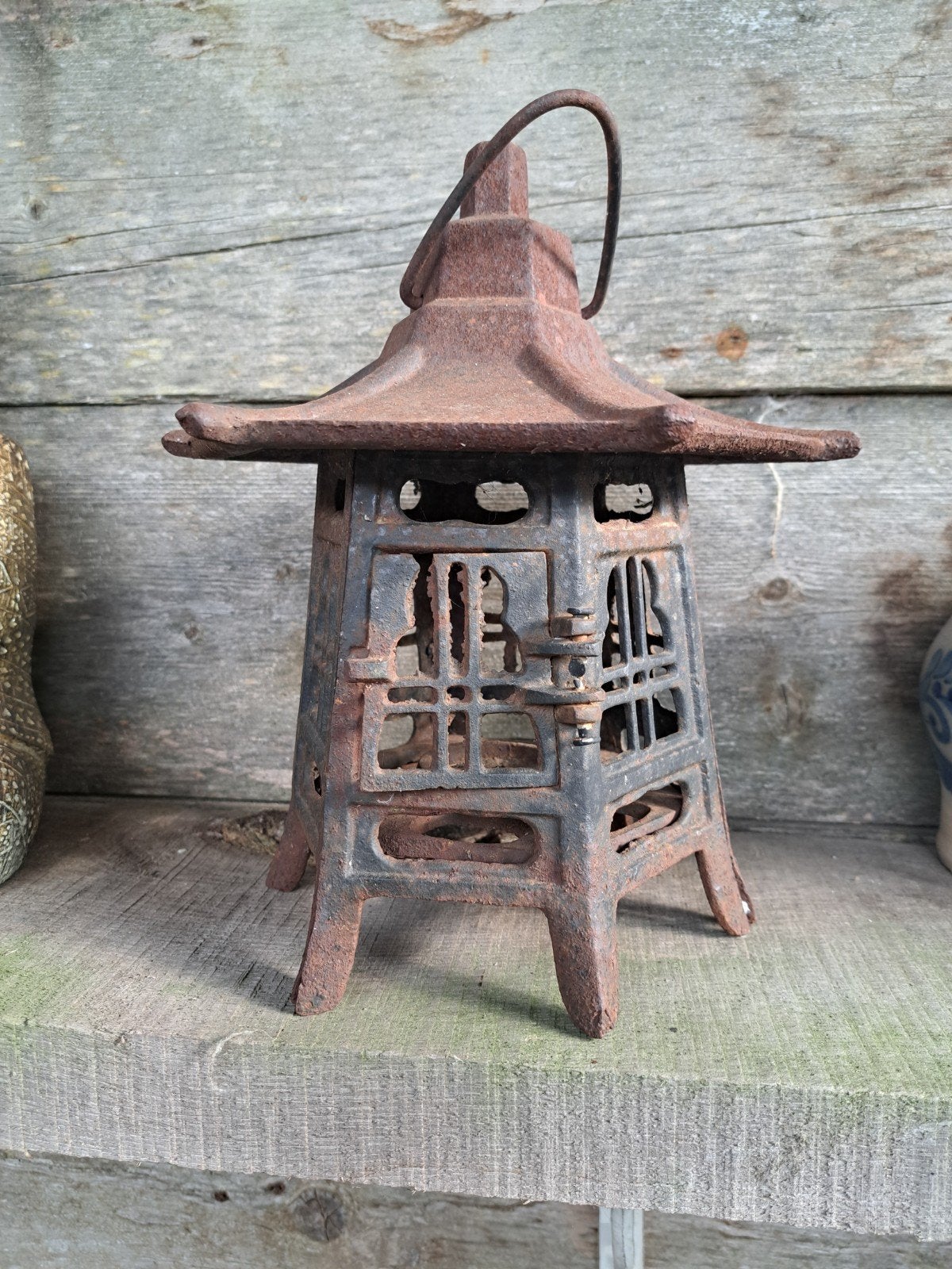 Antieke gietijzeren Japanse pagode., Ophalen of Verzenden