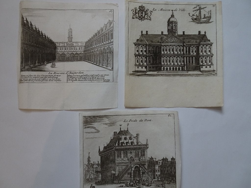 Gravures 3 stuks Waag Beurs Stadhuis Amsterdam 1720, Antiek en Kunst, Verzenden, Architectuur, Gravure, Dubbele gravure