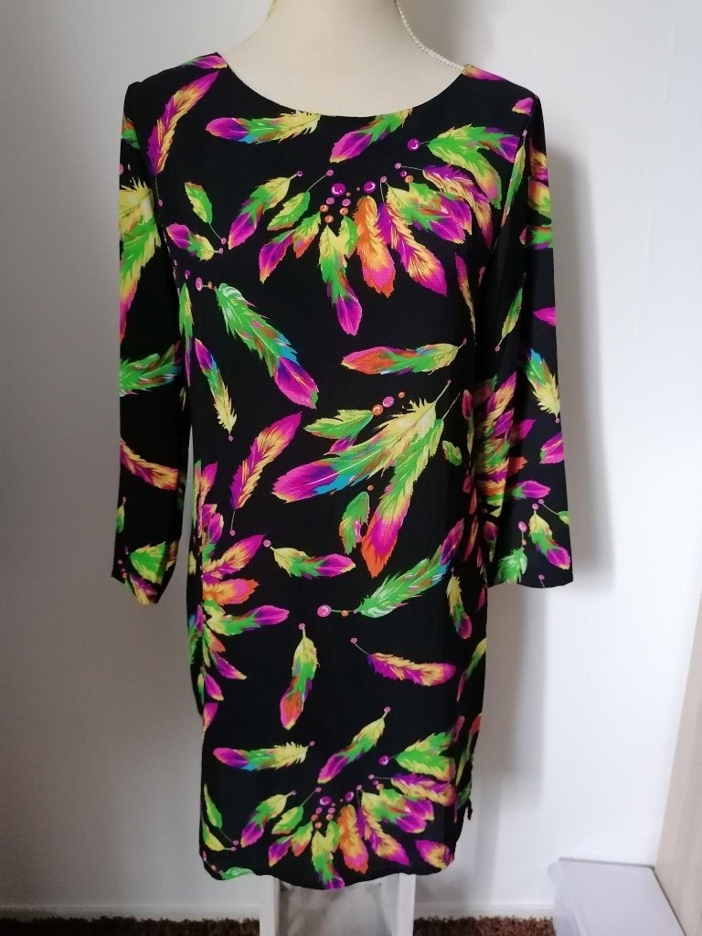 SUPER GAAF en TRENDY jurkje zwart met neonkleuren mt. S, Meerkleurig, Nieuw, Ophalen of Verzenden, Maat 36 (S)
