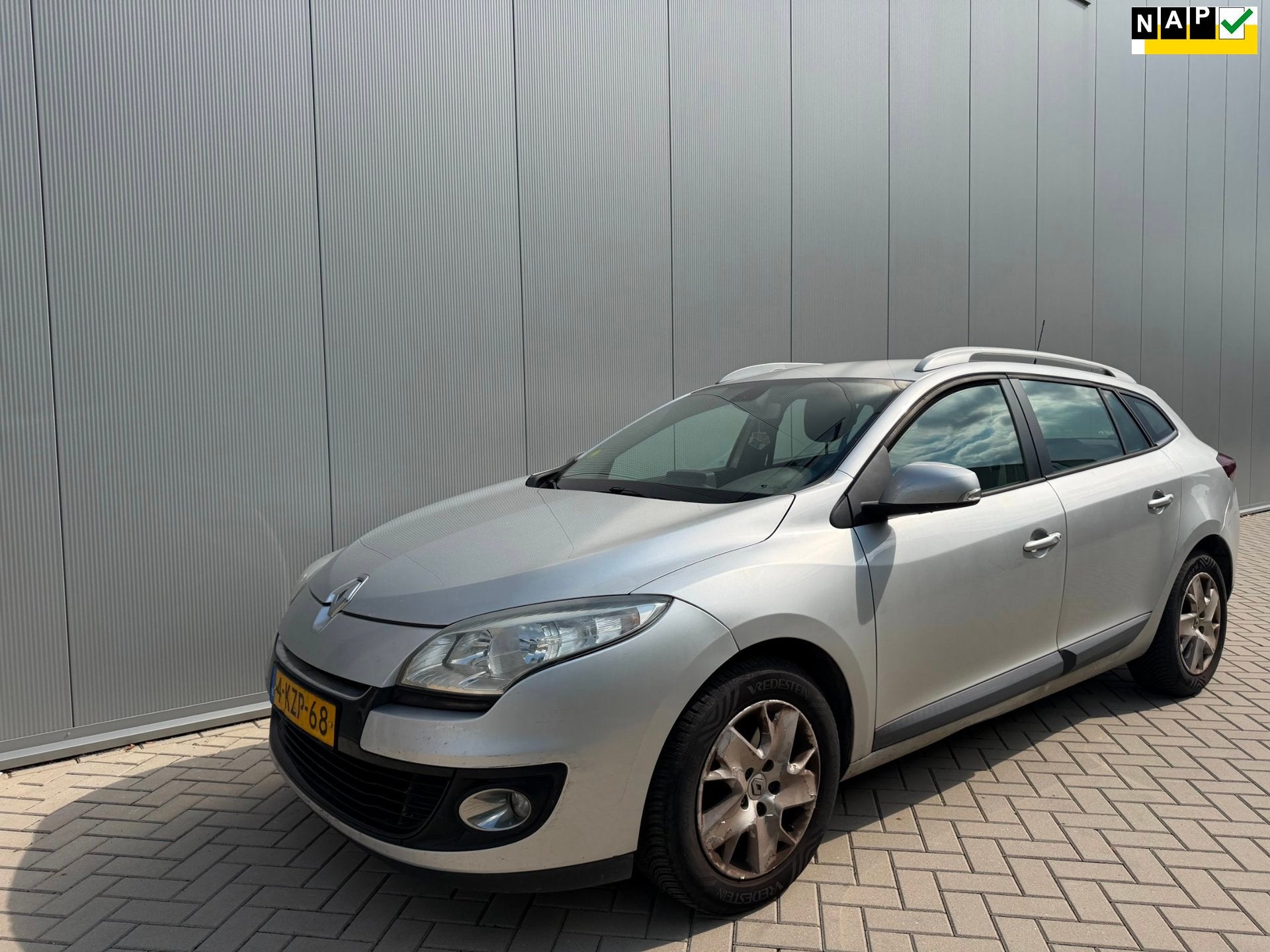 Renault Mégane Estate 1.5 dCi Expression, Auto's, Voorwielaandrijving, Euro 5, Stof, Gebruikt