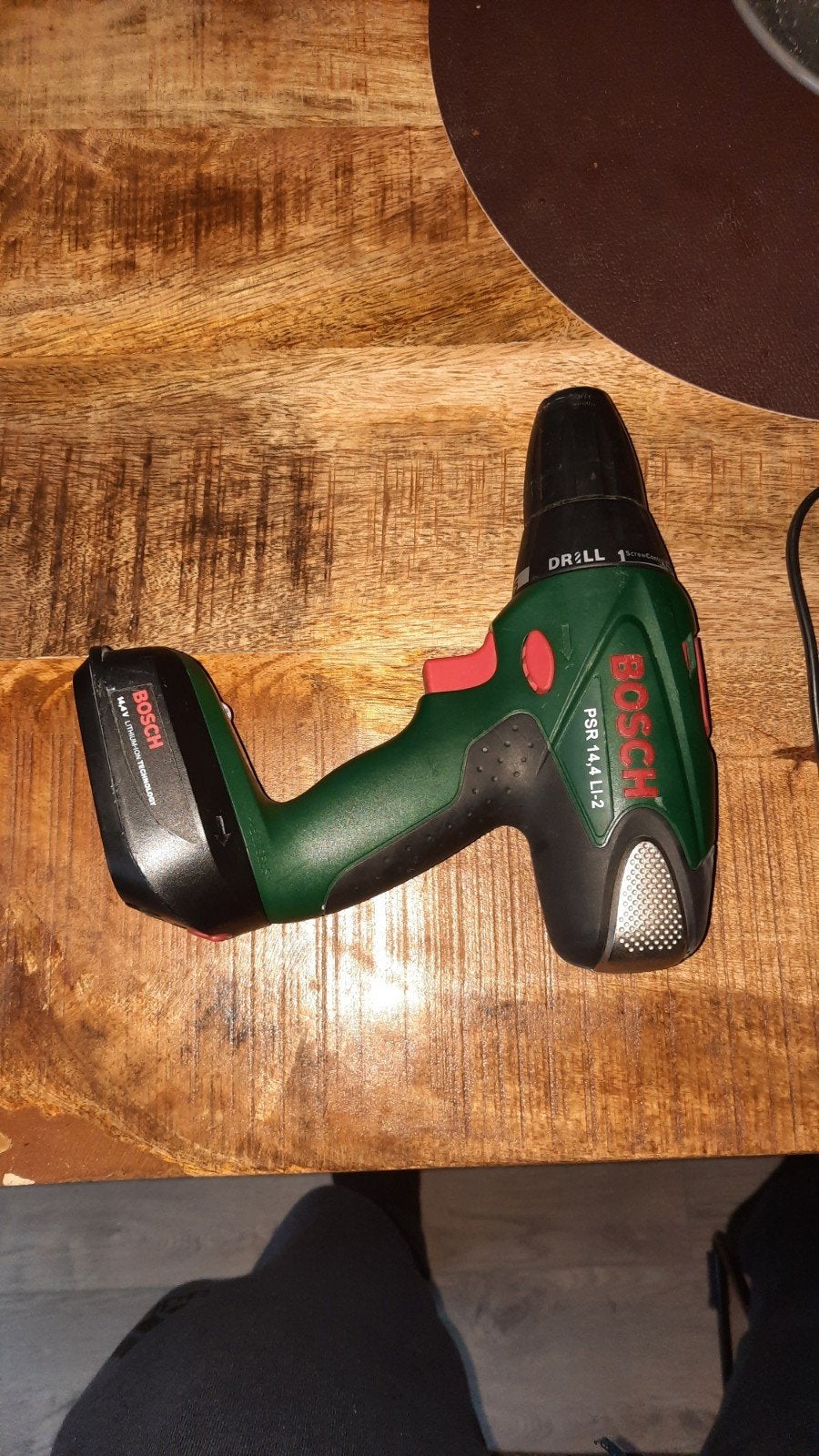 Bosch schroefmachine (defect) met goede accu en oplader, Ophalen, Gebruikt, Minder dan 400 watt, Boor- en Schroefmachine