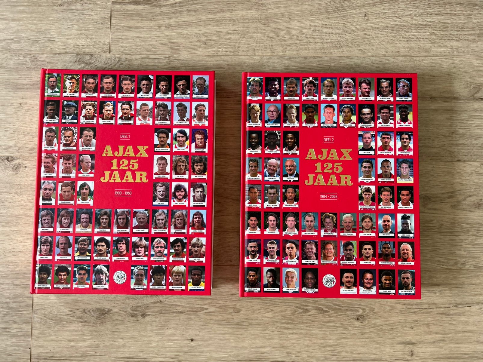 Ajax 125 Jaar Voetbalglorie - 2 boeken, Ophalen, Zo goed als nieuw, Balsport