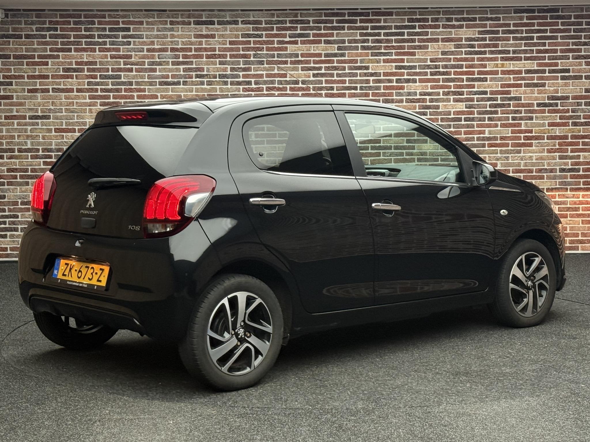 Peugeot 108 1.0 e-VTi Allure Camera Dealer Onderhouden Airco, Voorwielaandrijving, Stof, Gebruikt, 4 stoelen