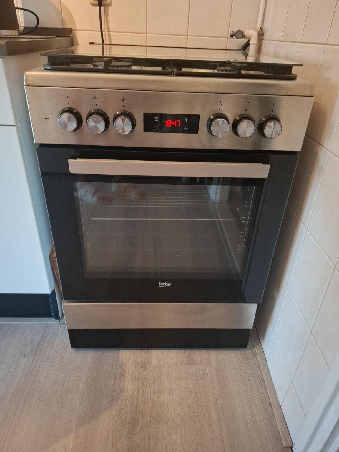 Beko gasfornuis met oven - 4 jaar oud, zelden gebruikt, Ophalen, Gebruikt, 60 cm of meer, 4 kookzones