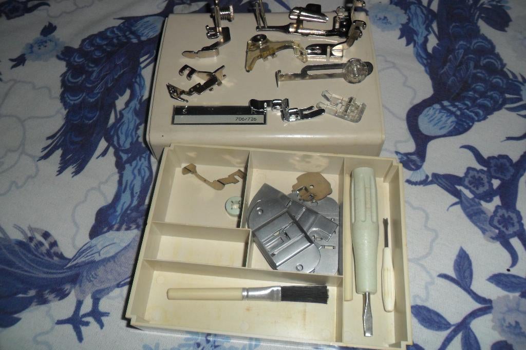 singer voetjes 706/726, Ophalen of Verzenden, Zo goed als nieuw, Naaimachine, Singer