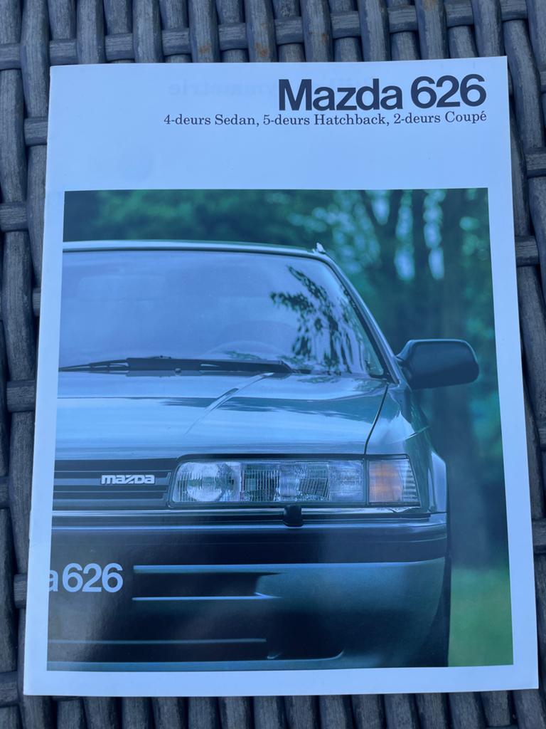 Mazda 626 Brochure 1988 - 4-deurs, 5-deurs, 2-deu, Ophalen of Verzenden, Zo goed als nieuw, Mazda