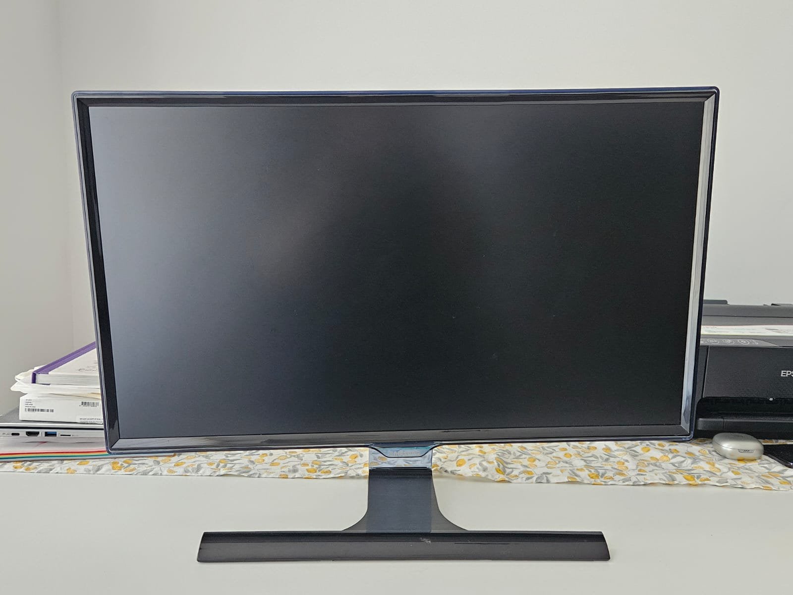 Samsung T24E390EW 24 inch Full HD monitor, Computers en Software, Monitoren, Ophalen, HDMI, Full HD, Zo goed als nieuw