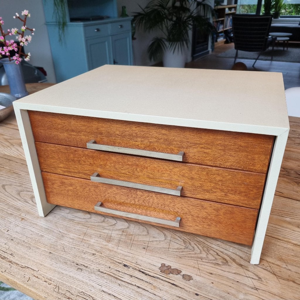 Gero Zilduro kastje meubel  vintage, Ophalen