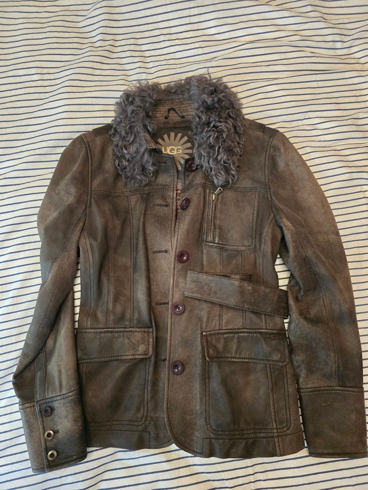 Prachtige UGG dames jas van zacht leer met wollen kraag, Maat 38/40 (M), UGG, Bruin, Ophalen of Verzenden