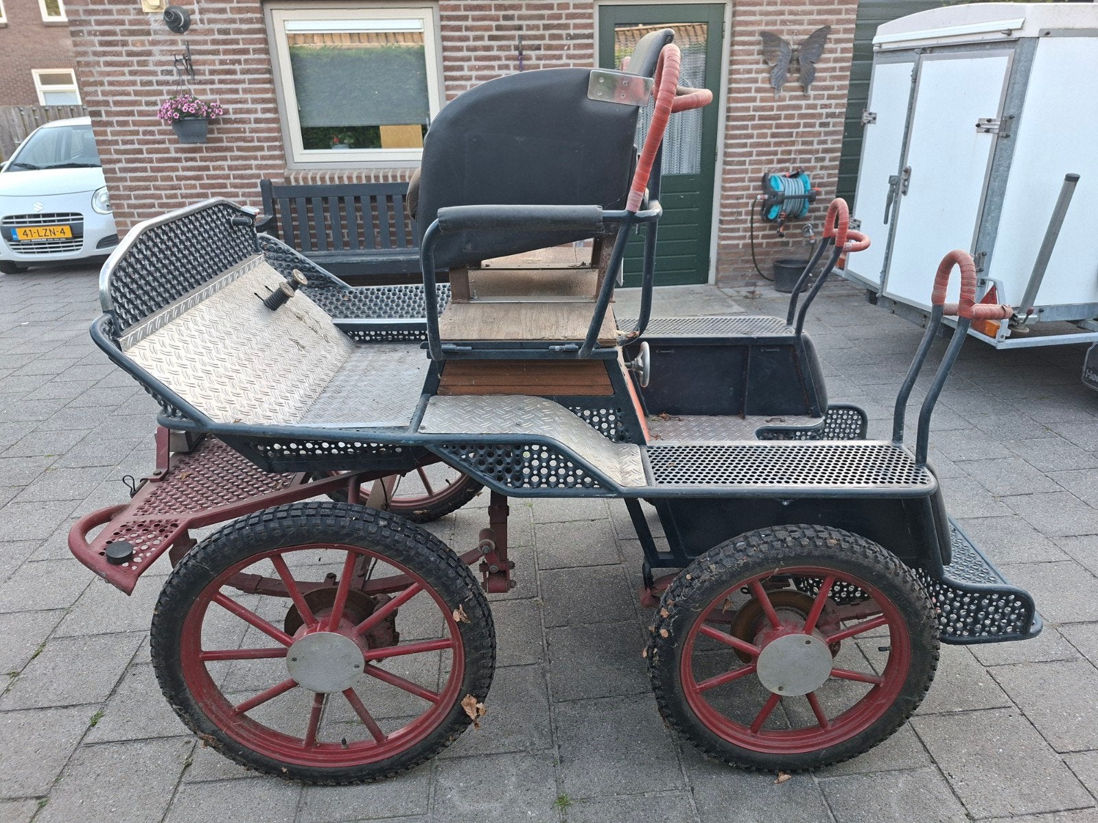Marathonwagen aangespannen paard, Dieren en Toebehoren