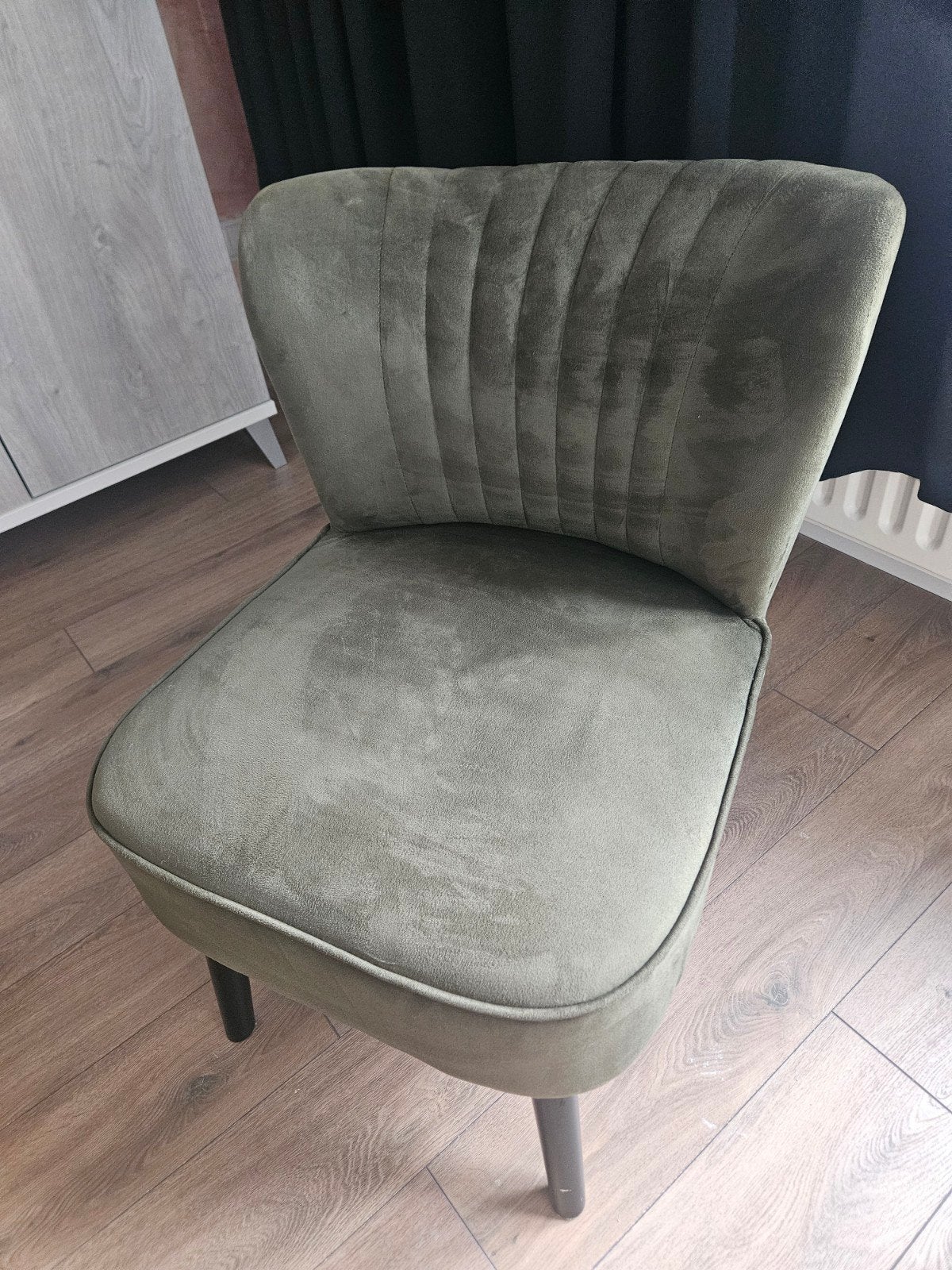 Groene lage loungestoel, Ophalen, Eén