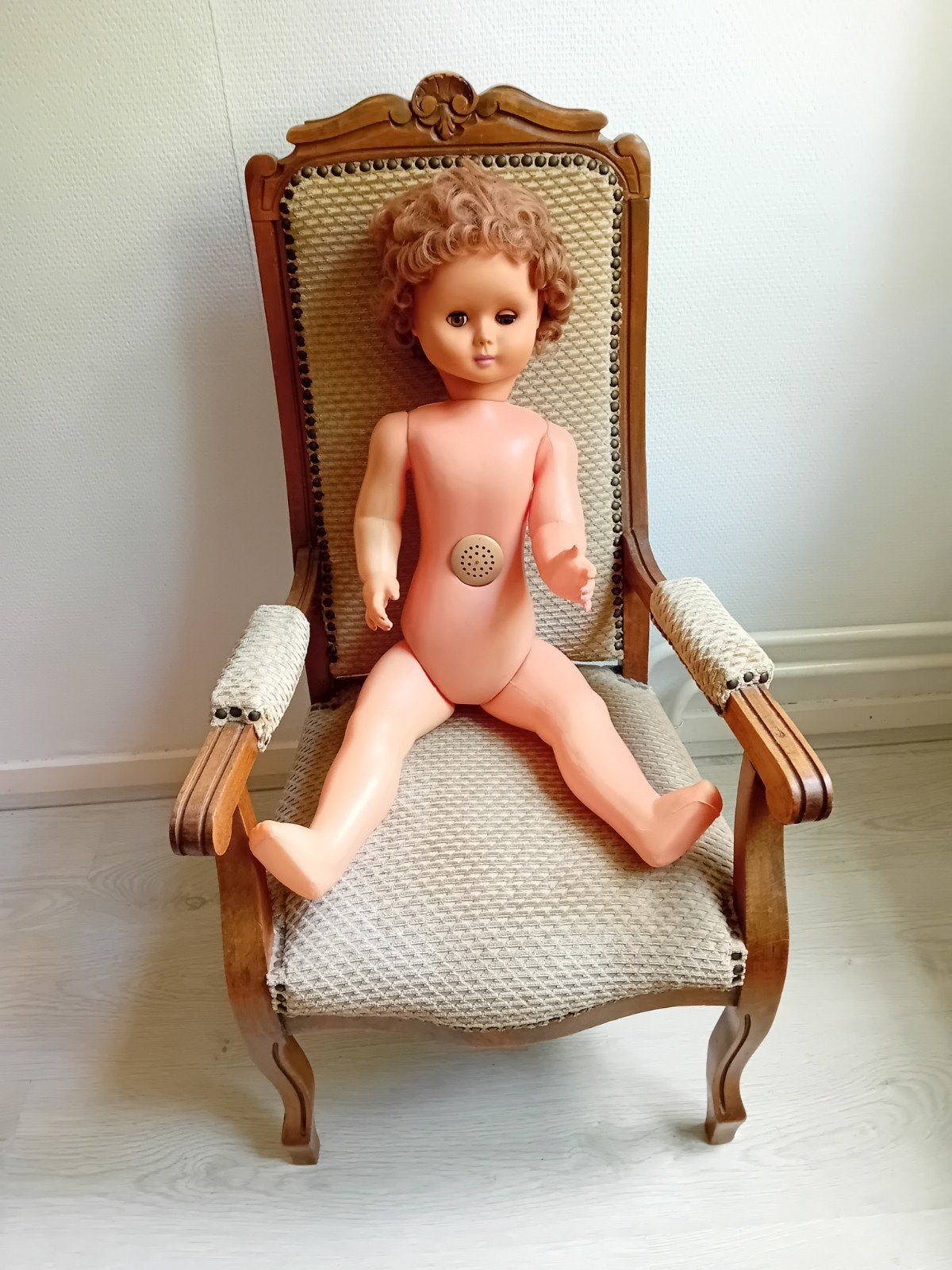 72cm en 70 jaar oude pop met kleren., Verzamelen, Poppenhuizen en Toebehoren, Ophalen of Verzenden, Gebruikt, Popje