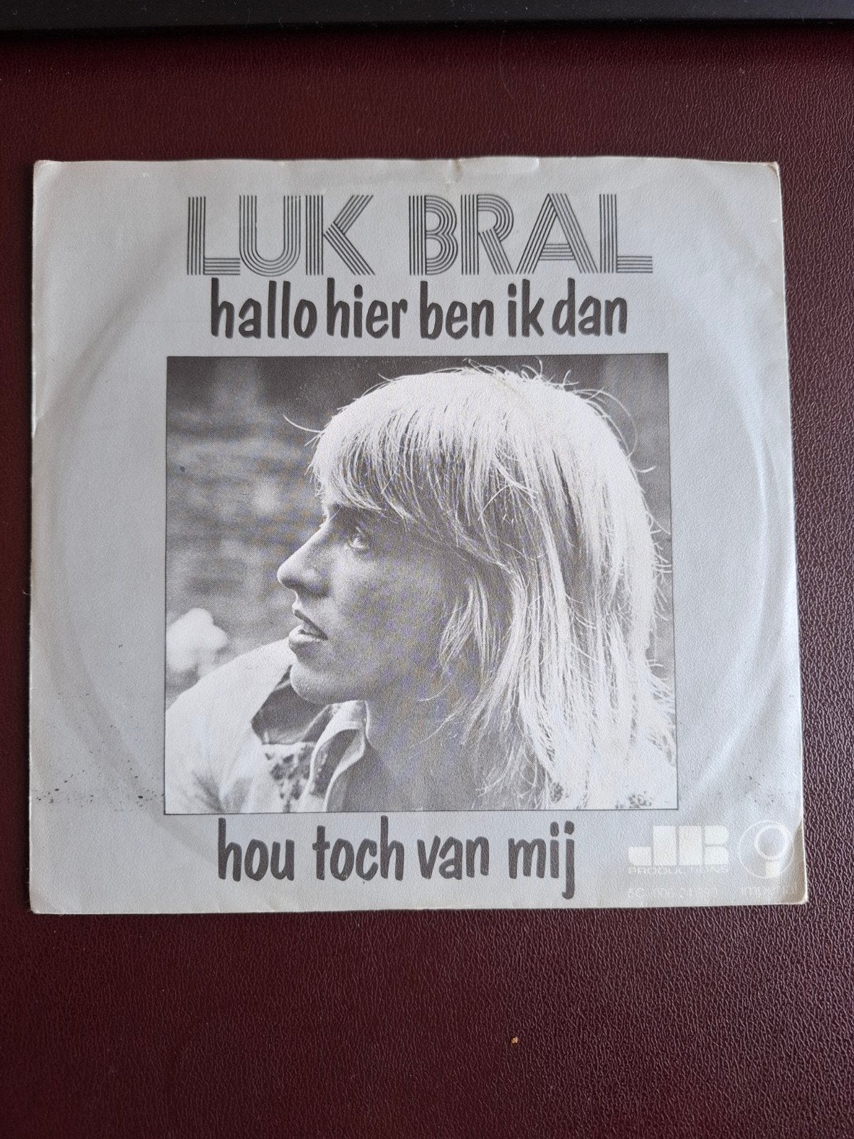 Luk Bral - Hallo Hier Ben Ik Dan / Hou Toch Van Mij (Single), Gebruikt, Fotohoes, 7 inch, Ophalen of Verzenden