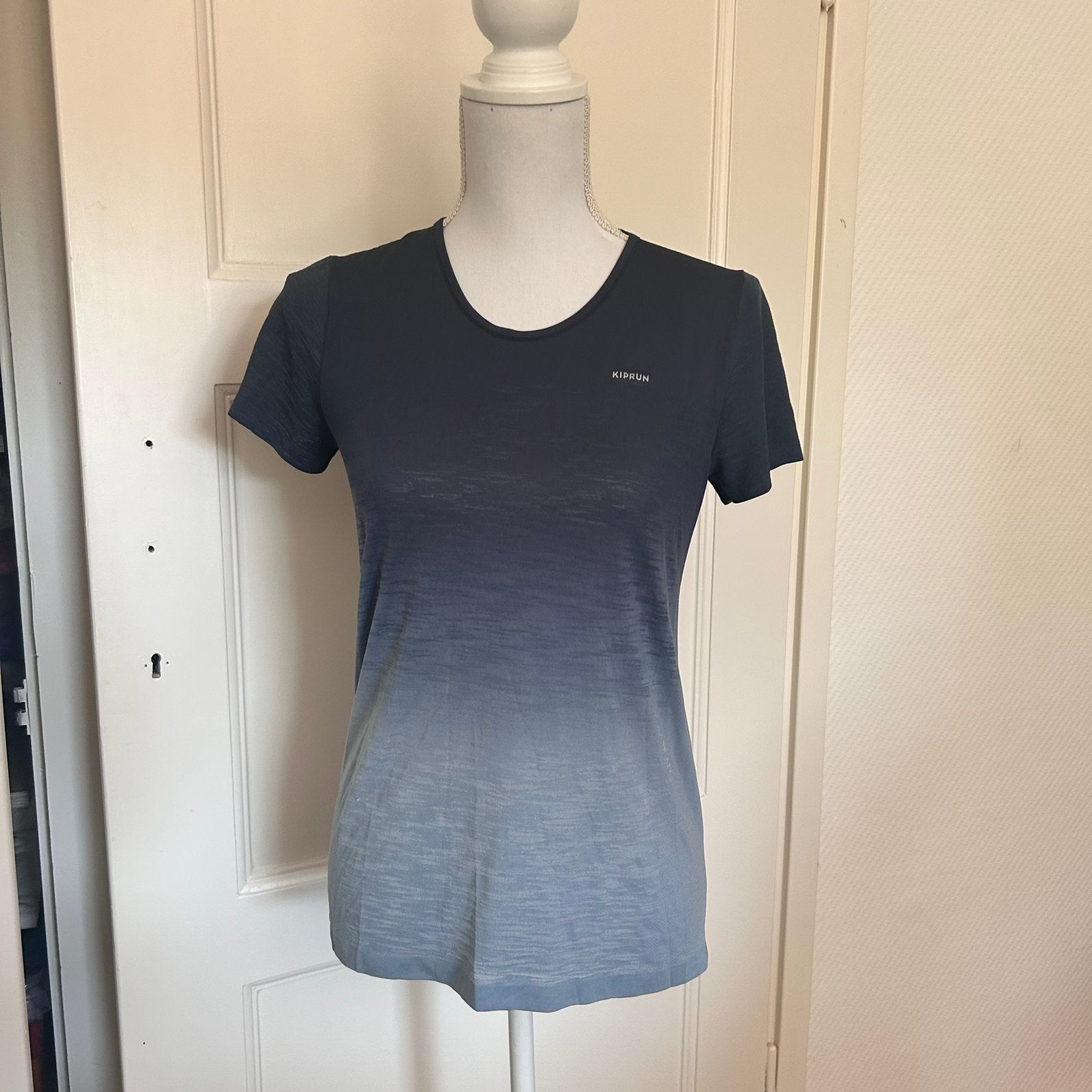 Decathlon Kiprun Hardloop T-Shirt Blauw / Degrade – Maat M, Maat 38/40 (M), Blauw, Ophalen of Verzenden, Hardlopen of Fietsen