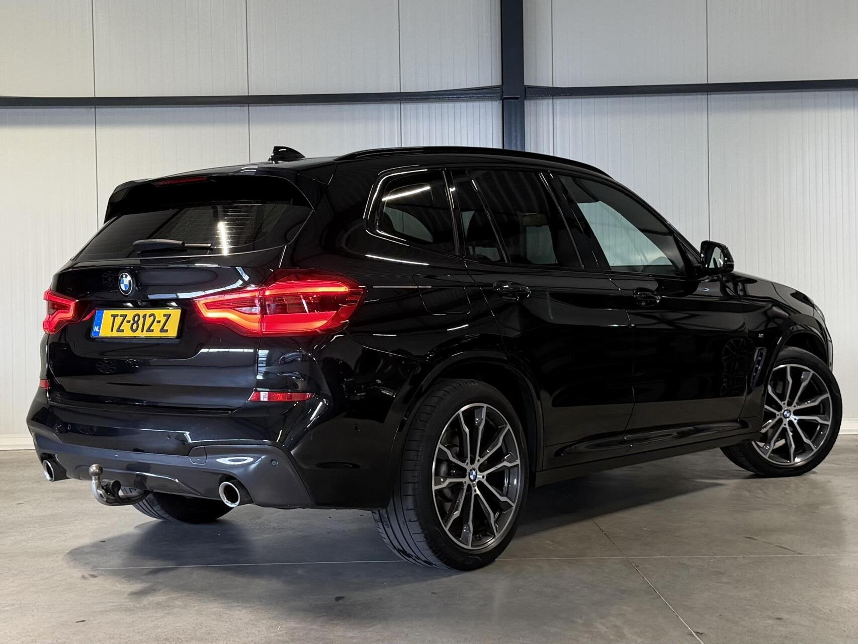 BMW X3 xDrive20i High Executive M-sport Pano Trekhaak H/K, Automaat, 1998 cc, Gebruikt, Euro 6