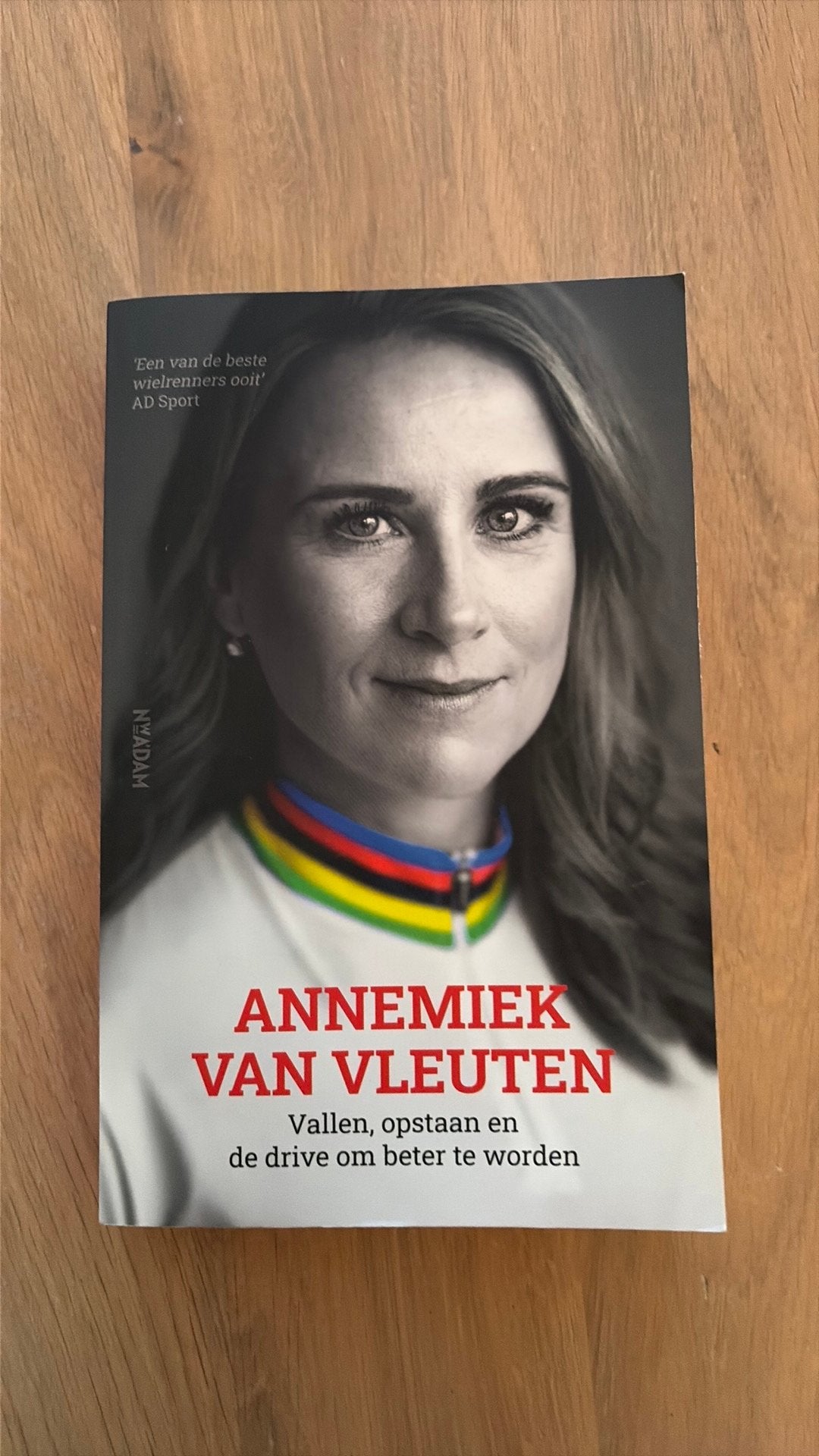 Annemiek van Vleuten, Verzenden, Zo goed als nieuw