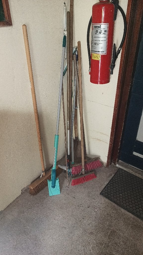 Saval brandblusser 10kg, Ophalen, Zo goed als nieuw, Brandblusser
