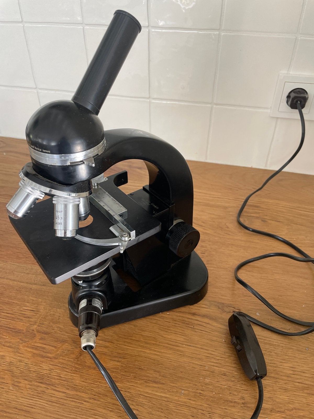 Unieke Ernst Leitz Wetzlar microscoop met originele koffer, Ophalen of Verzenden, Gebruikt, 400x tot 1000x, Biologische microscoop