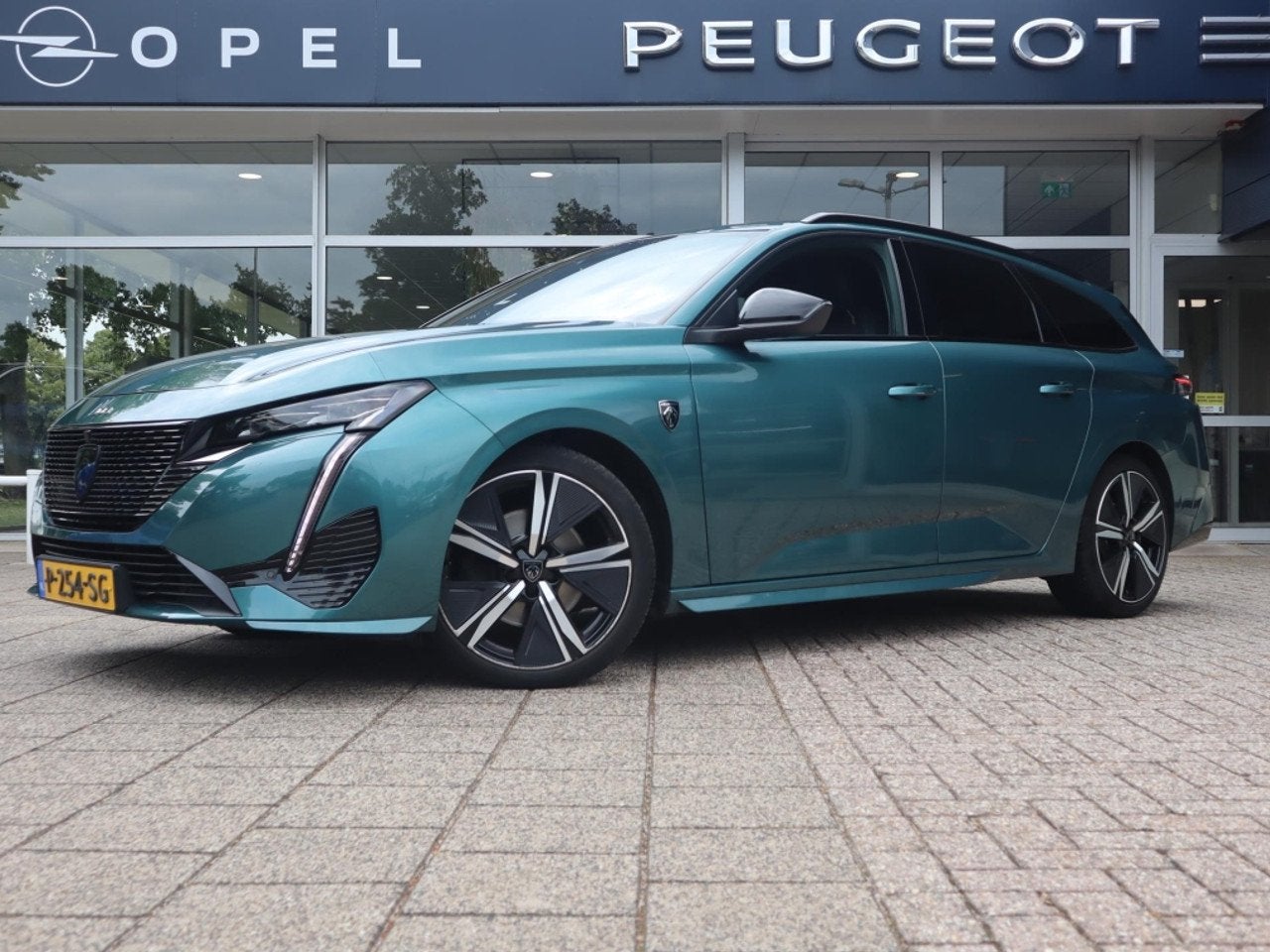 Peugeot 308 SW GT PureTech 130PK EAT8 Automaat, Rijklaarprij, Gebruikt, 1199 cc, Blauw, 3 cilinders