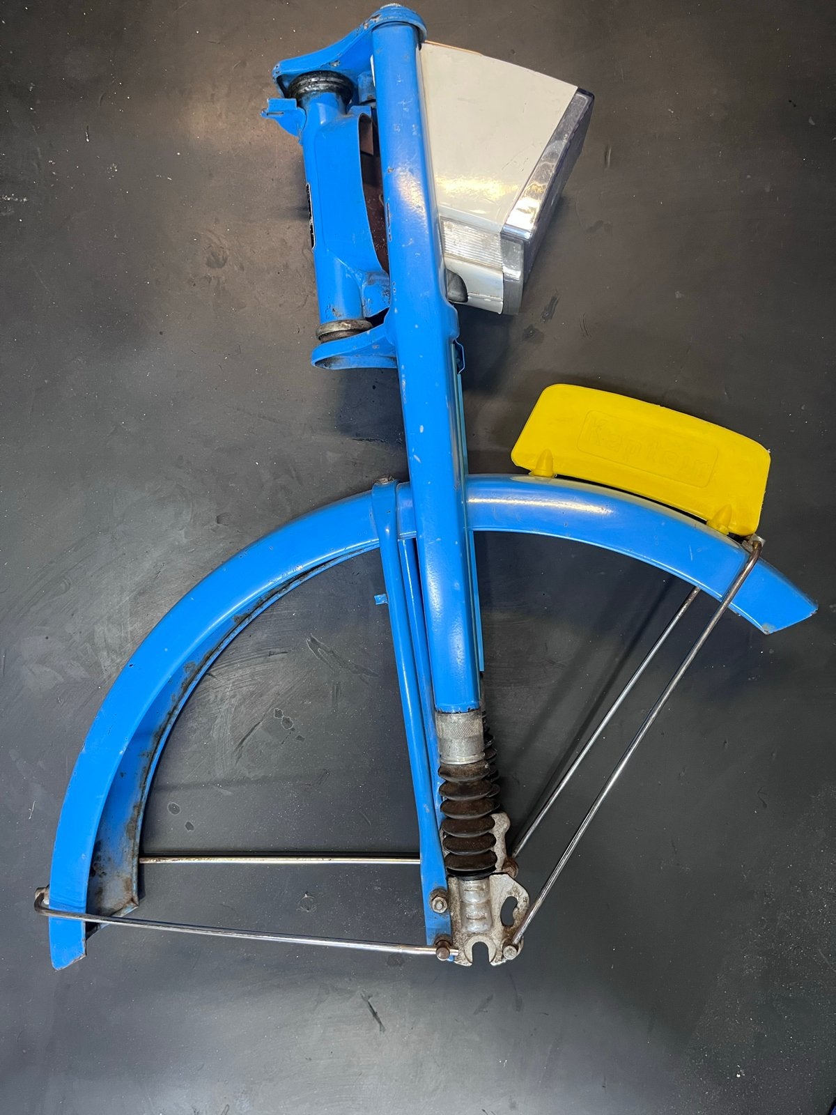 Voorvork met geel plaatje en complete koplamp mobylette, Ophalen, Gebruikt, Overige typen, Overige merken