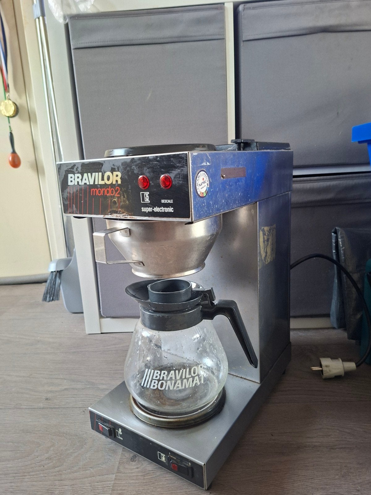 Bravilor Bonamat Mondo 2 Koffiezetapparaat, Gebruikt, 10 kopjes of meer, Koffiemachine, Gemalen koffie