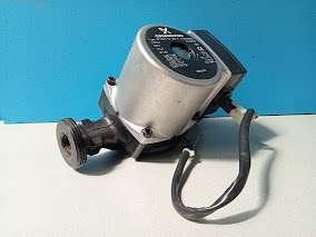 Cv pomp Grundfos Type: UPS 025-70-180K Art.nr.: 98469613, Doe-het-zelf en Verbouw, Verwarming en Radiatoren, Niet ingevuld, Gebruikt