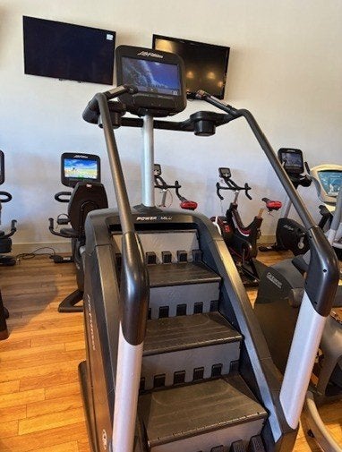 Life Fitness Discovery cardio, Ophalen, Overige materialen, Benen, Gebruikt