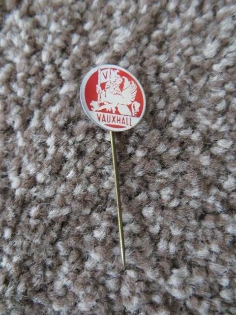 Twee Vauxhall-speldjes en twee Bedford-speldjes, Ophalen of Verzenden, Zo goed als nieuw, Merk, Speldje of Pin