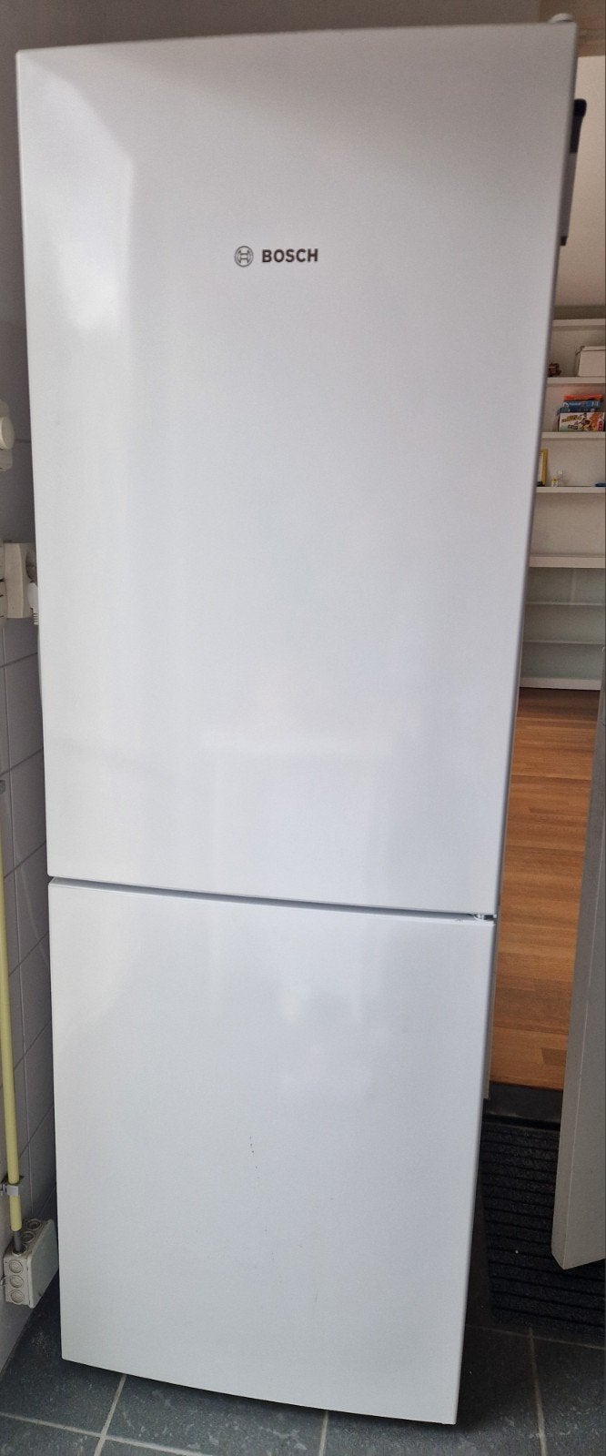 Bosch Koelkast met Aparte Vriezer - Wit, Ophalen, 200 liter of meer, 60 cm of meer, Met aparte vriezer