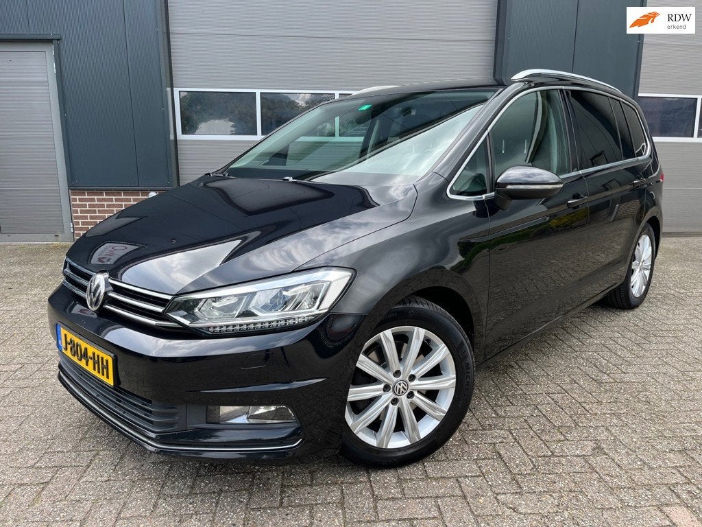 Volkswagen Touran 1.4 TSI 5P Highline-Massage-Carplay-Navi-L, Auto's, Volkswagen, Gebruikt, Euro 6, 4 cilinders, 150 pk