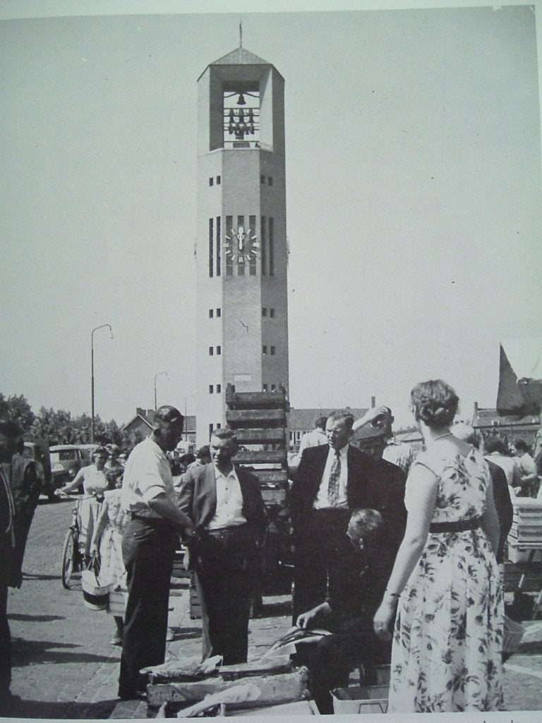 In het spoor van de pioniers, 35 jaar Noordoostpolder - 1977, Boeken, Ophalen of Verzenden, C. Kalisvaart, 20e eeuw of later, Gelezen