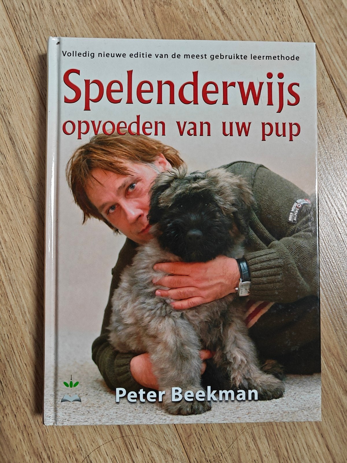 Peter Beekman - Spelenderwijs opvoeden van uw pup, Peter Beekman, Honden, Ophalen of Verzenden, Zo goed als nieuw