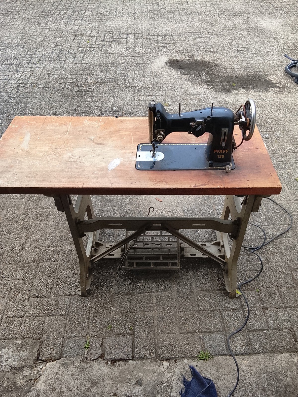 Tk oud naaimachine zie foto, Antiek en Kunst, Antiek | Naaimachines, Ophalen