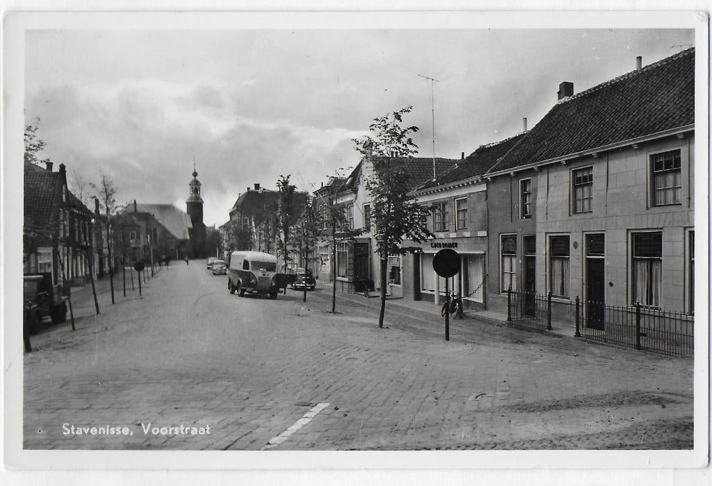 Stavenisse Voorstraat ongelopen Ansichtkaart ( B3162 ), Ophalen of Verzenden, 1960 tot 1980, Gelopen, Zuid-Holland