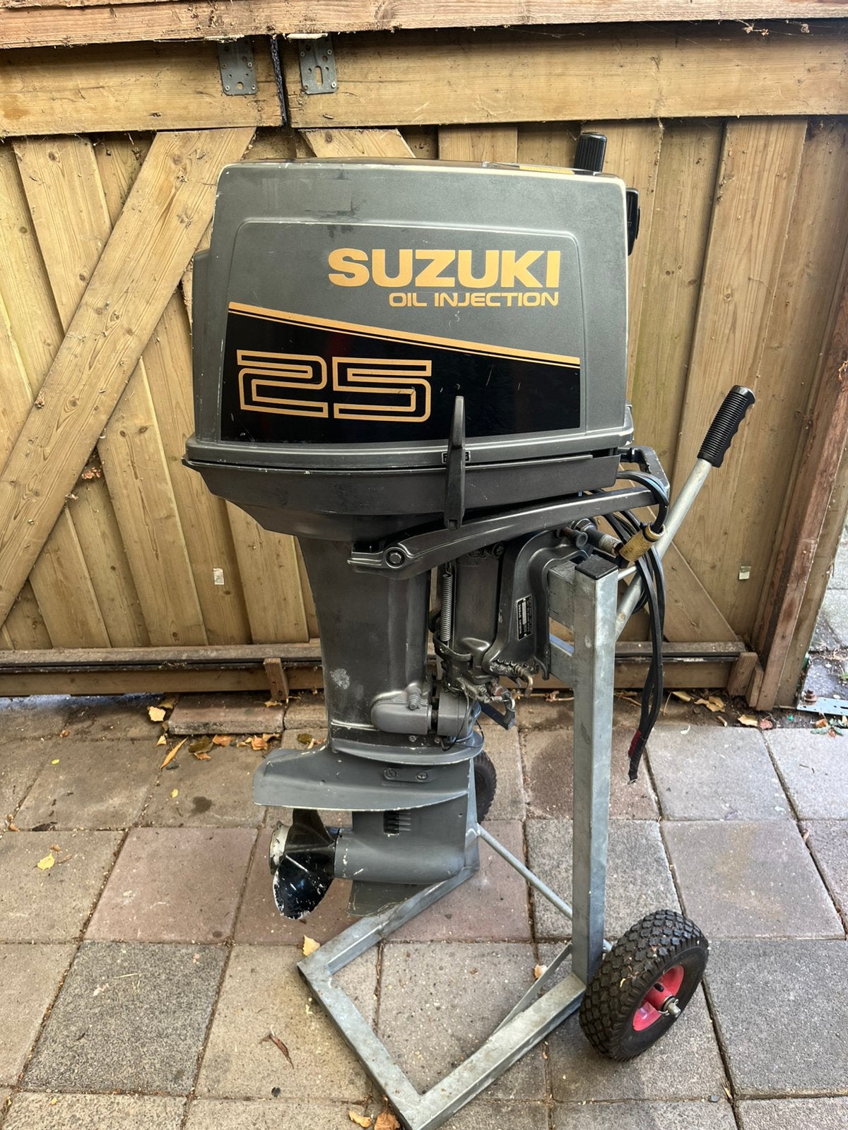 Suzuki 25 pk kortstaart op knuppel elektrisch gestart, Watersport en Boten, Buiten- en Binnenboordmotoren, Ophalen, 10 tot 30 pk