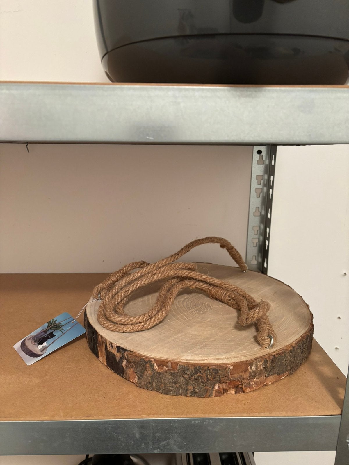 Hanger voor op te hangen en wst op te zetten, Ophalen, Zo goed als nieuw, Rond, Hout